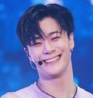 Behind-the-scenes cut of Moonbin (ASTRO)