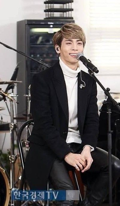 Behind-the-scenes cut of Jonghyun (SHINee)