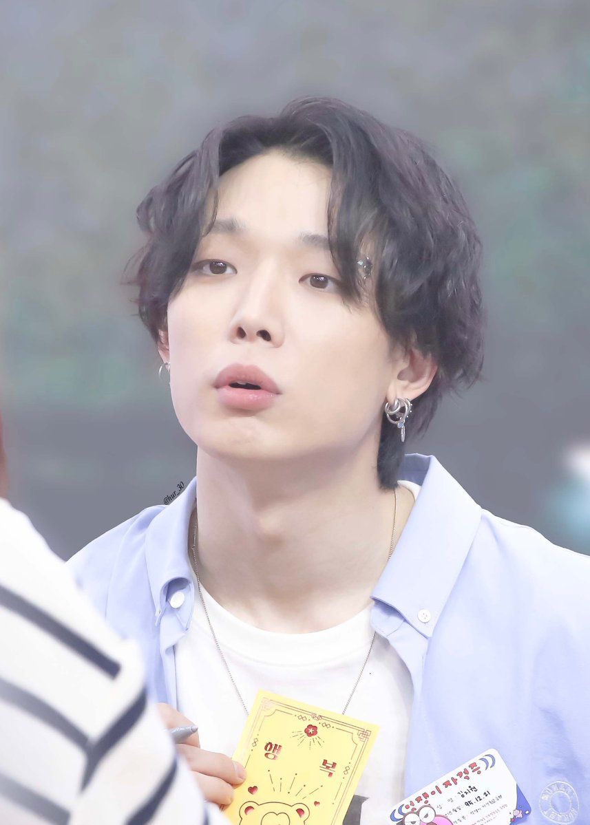 Behind-the-scenes cut of BOBBY (iKON)