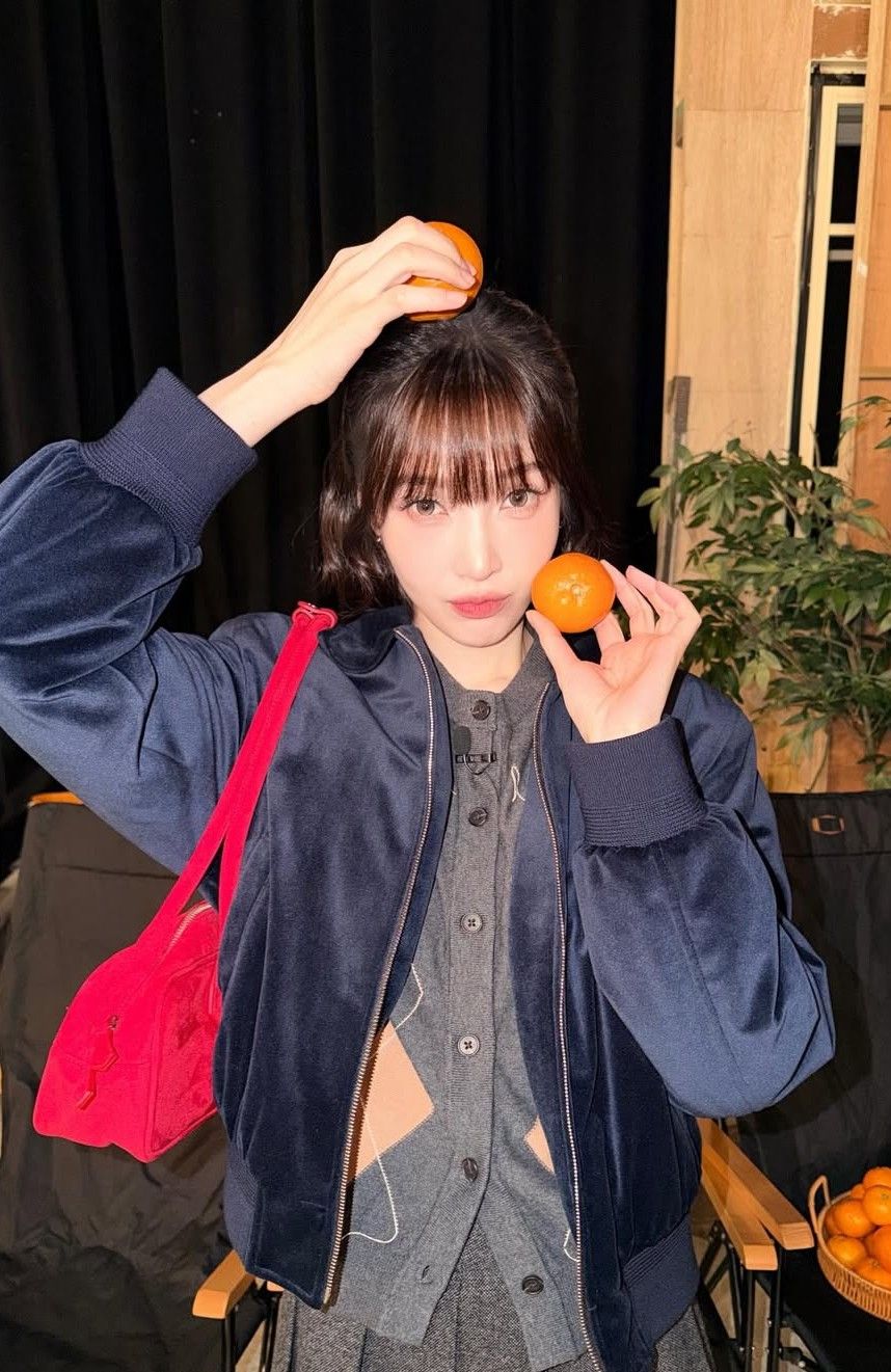 Behind-the-scenes cut of Joy (Red Velvet)