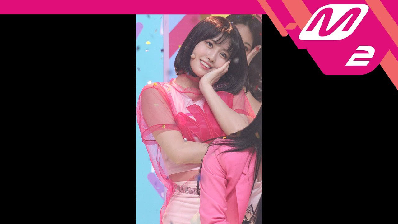 Behind-the-scenes cut of Momo (TWICE)
