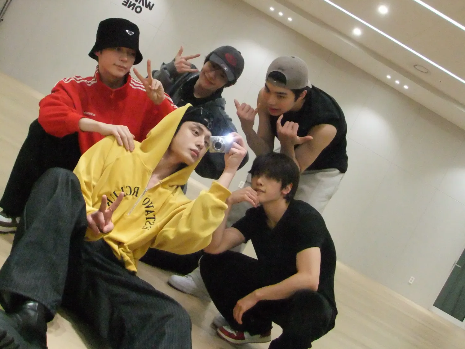 Recent activity shot of Seok Matthew (ZEROBASEONE)