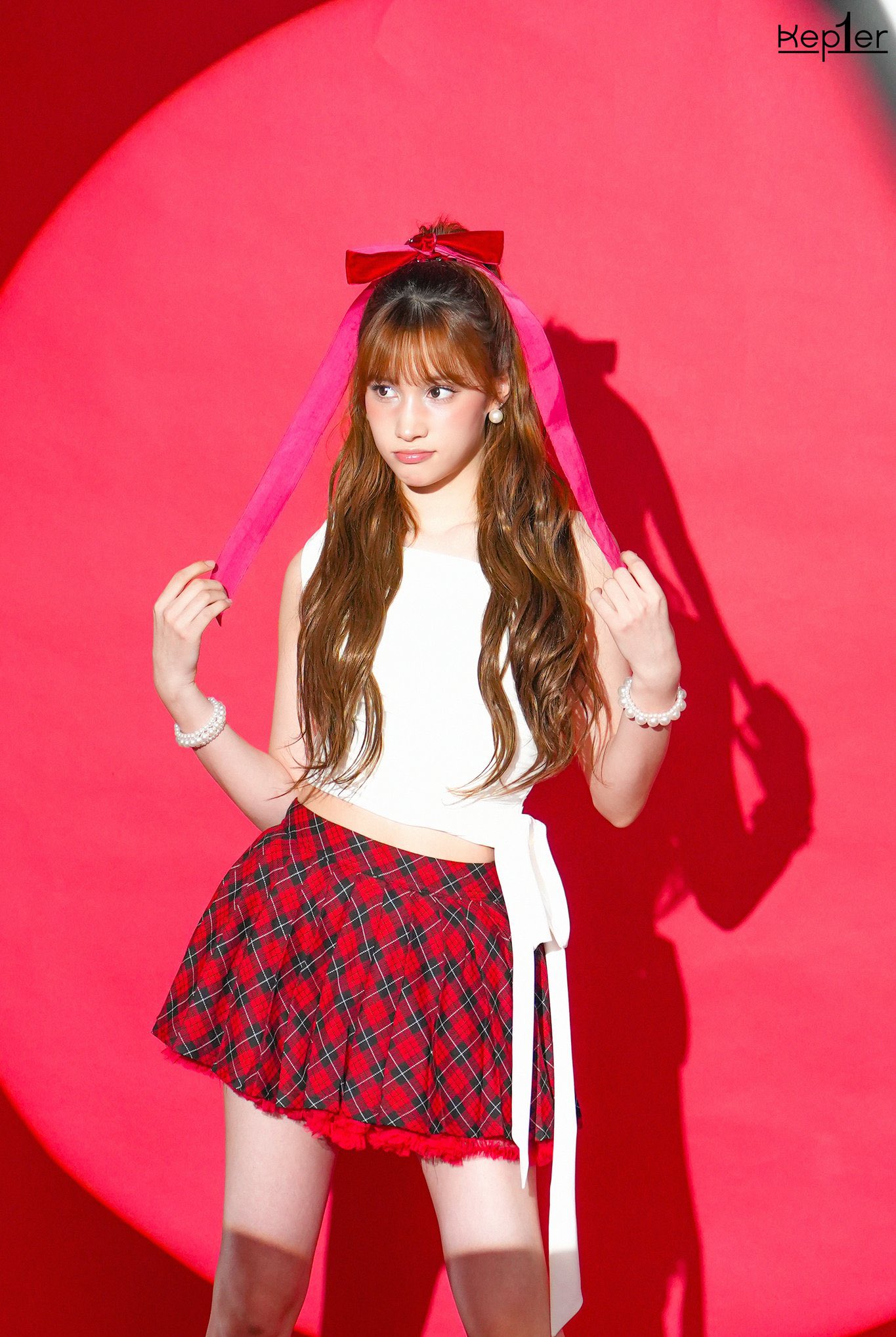 Behind-the-scenes cut of Huening Bahiyyih (Kep1er)