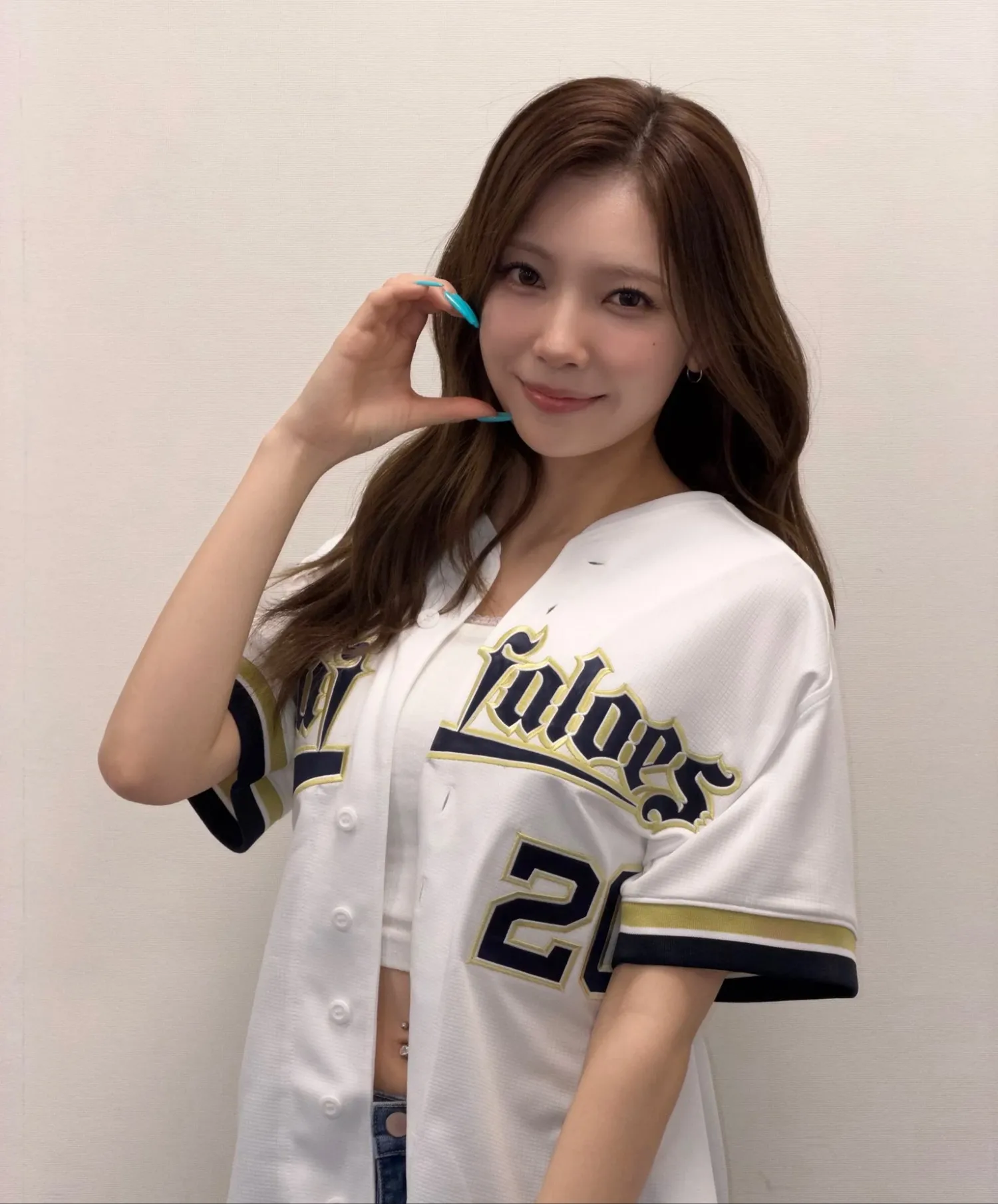 Recent activity shot of Mayuka (NiziU)