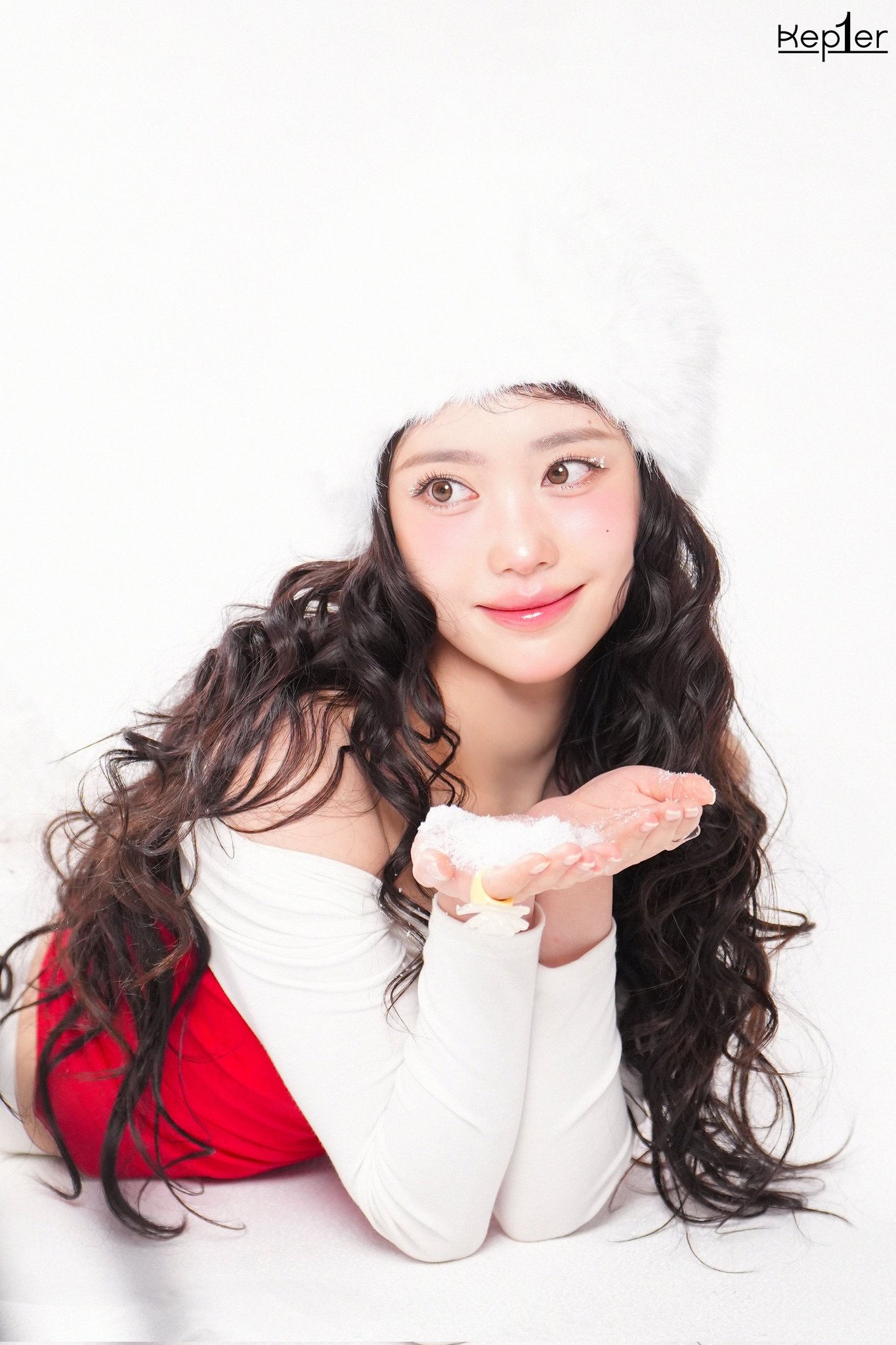 Behind-the-scenes cut of Xiao Ting (Kep1er)