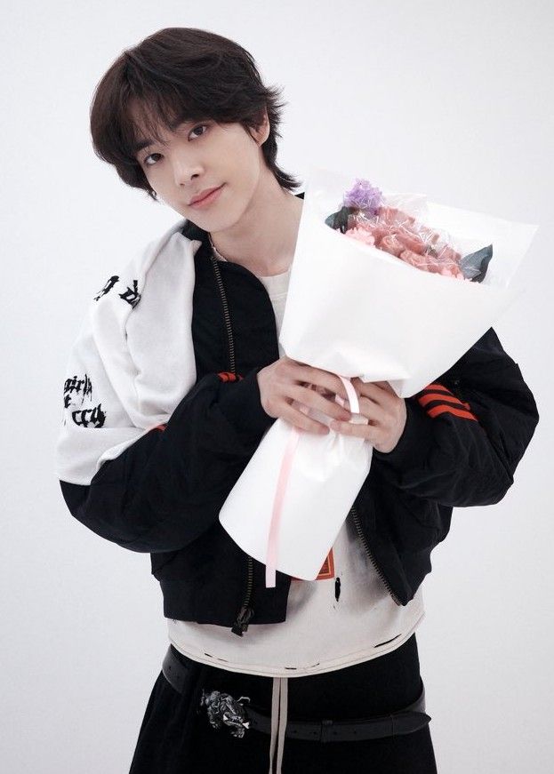 A moment captured by Jake (ENHYPEN)'s fan