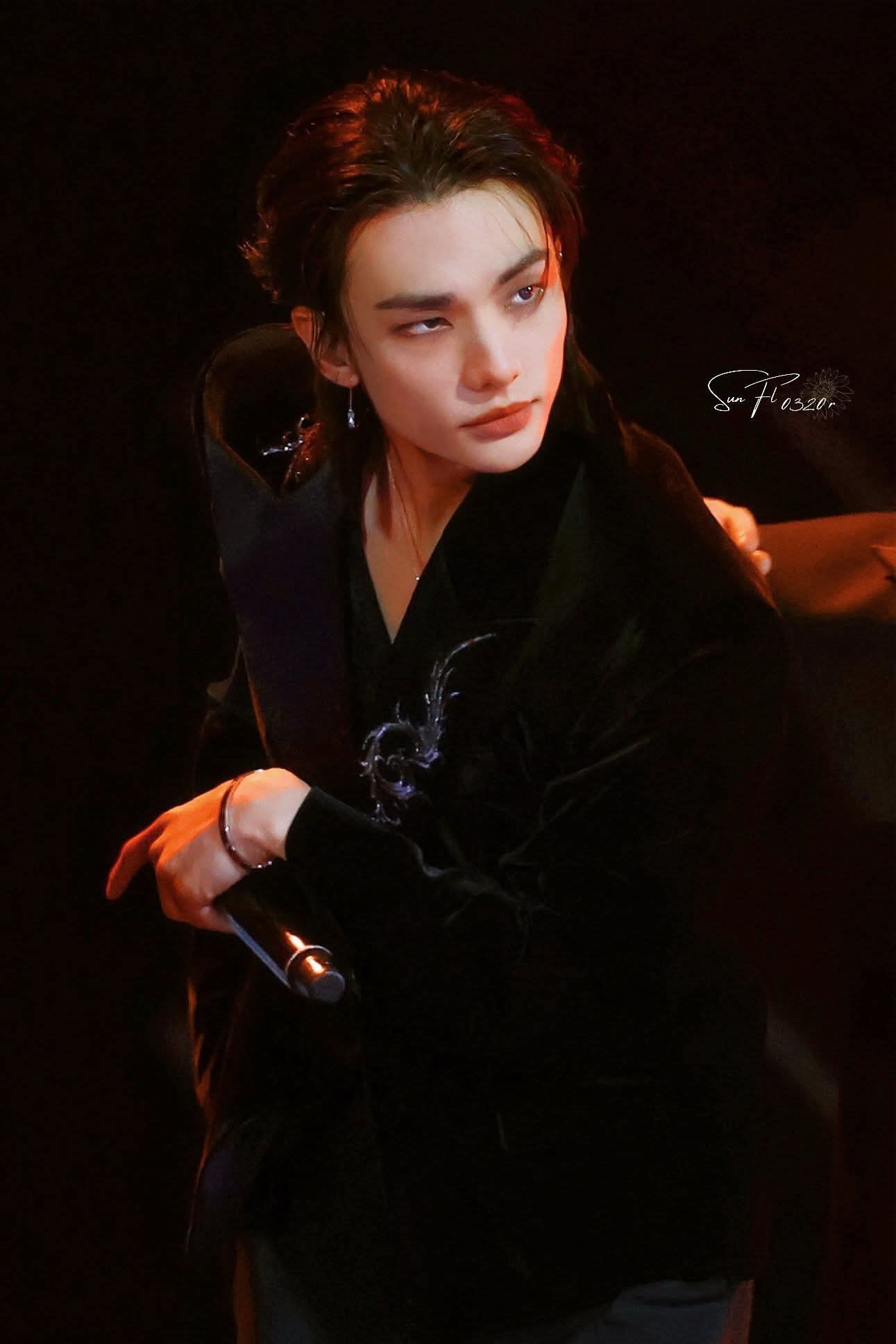 Latest photo of Hyunjin (Stray Kids)