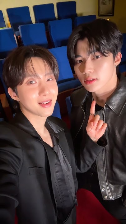 The most beloved wallpaper among Park Gunwook (ZEROBASEONE)'s fans