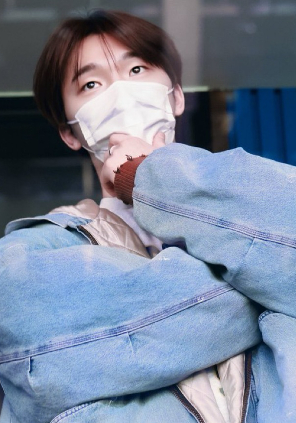 Recent activity shot of Dino (SEVENTEEN)