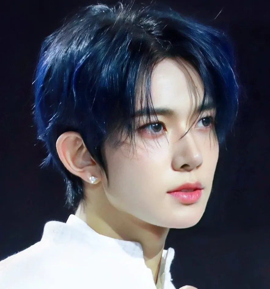 ヒスンの最近の活動写真