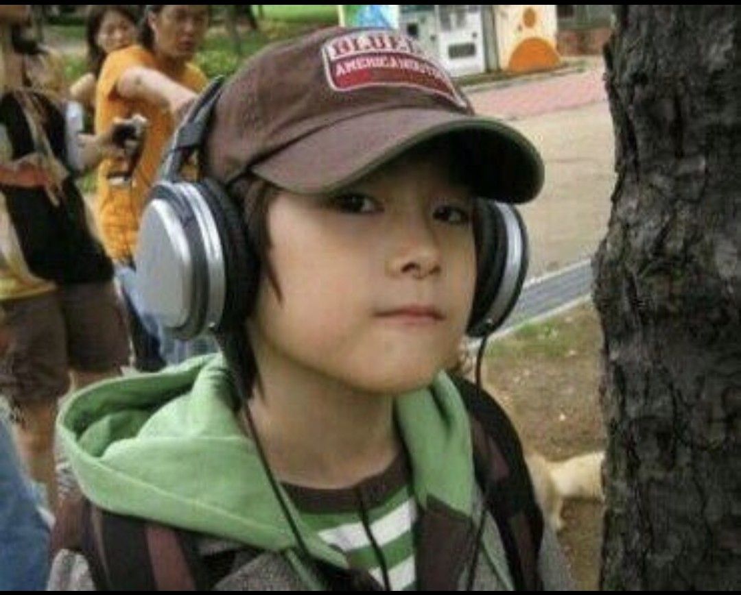 A moment captured by Moonbin (ASTRO)'s fan