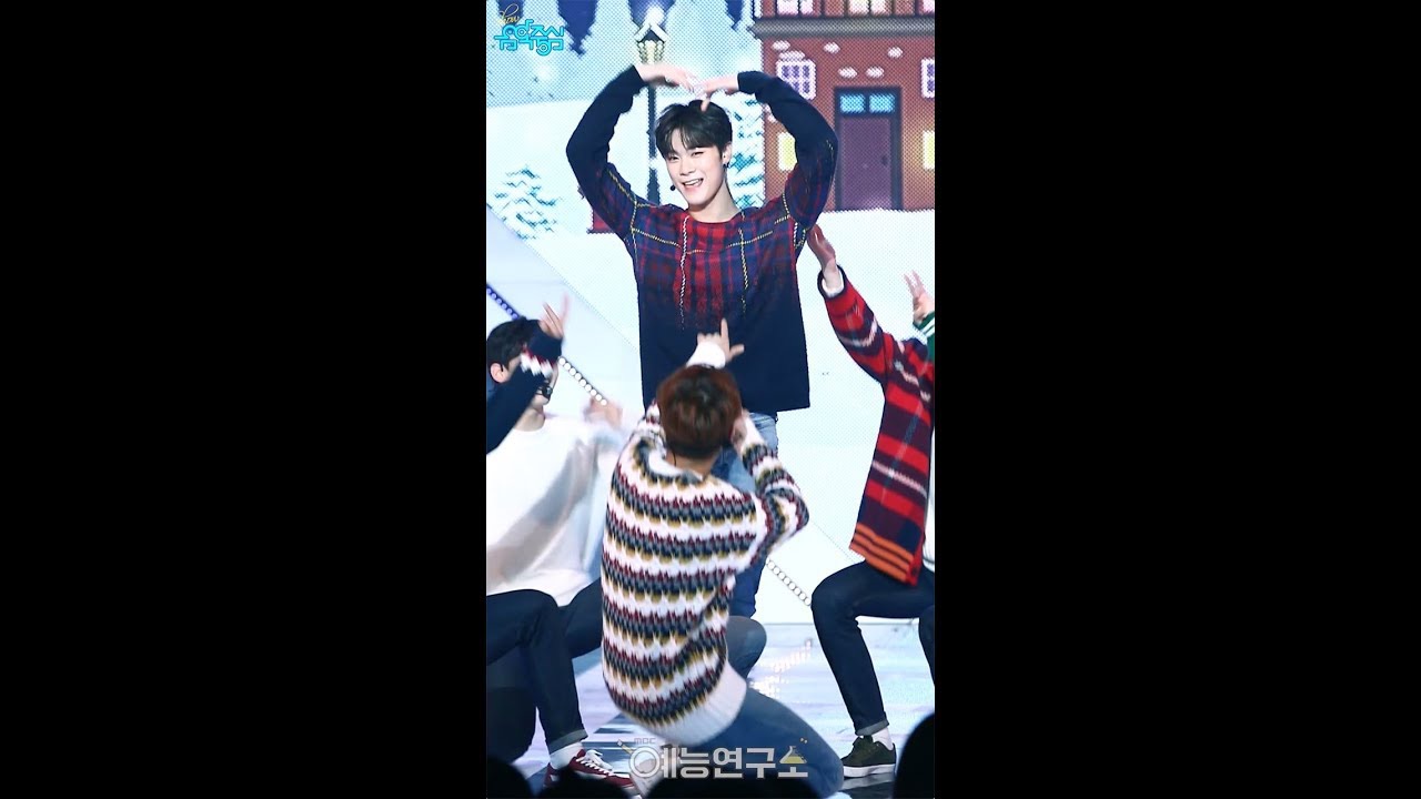 A moment captured by Moonbin (ASTRO)'s fan