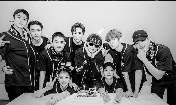 Behind-the-scenes cut of Chen (EXO)