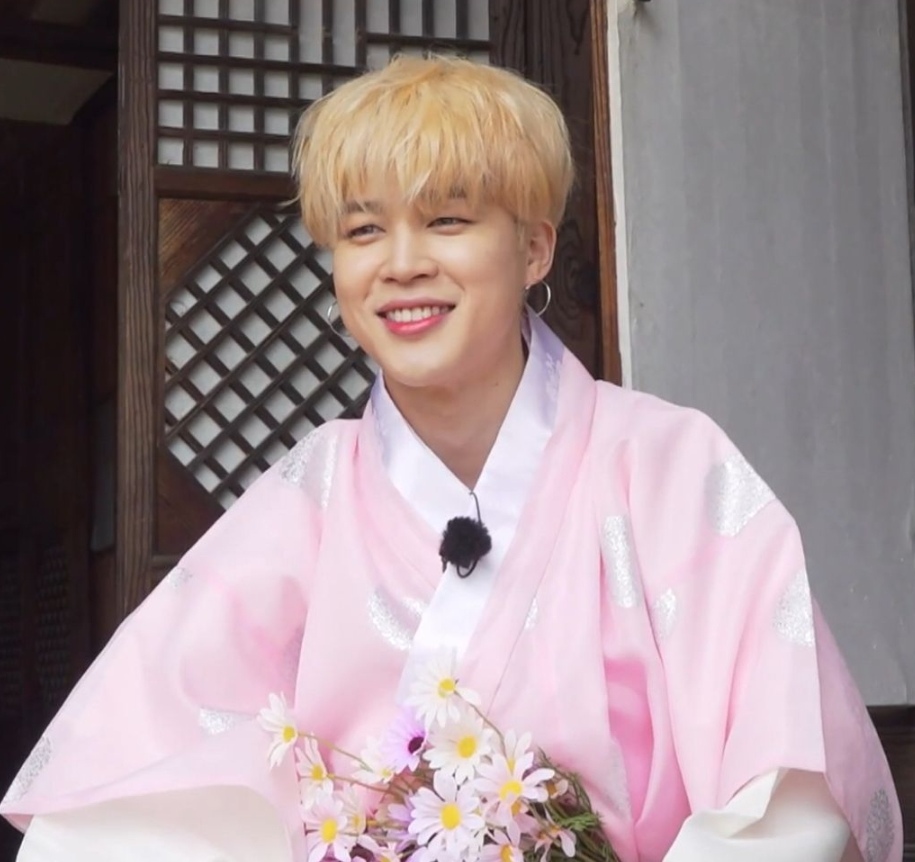 Foto aktivitas terbaru Jimin (BTS)
