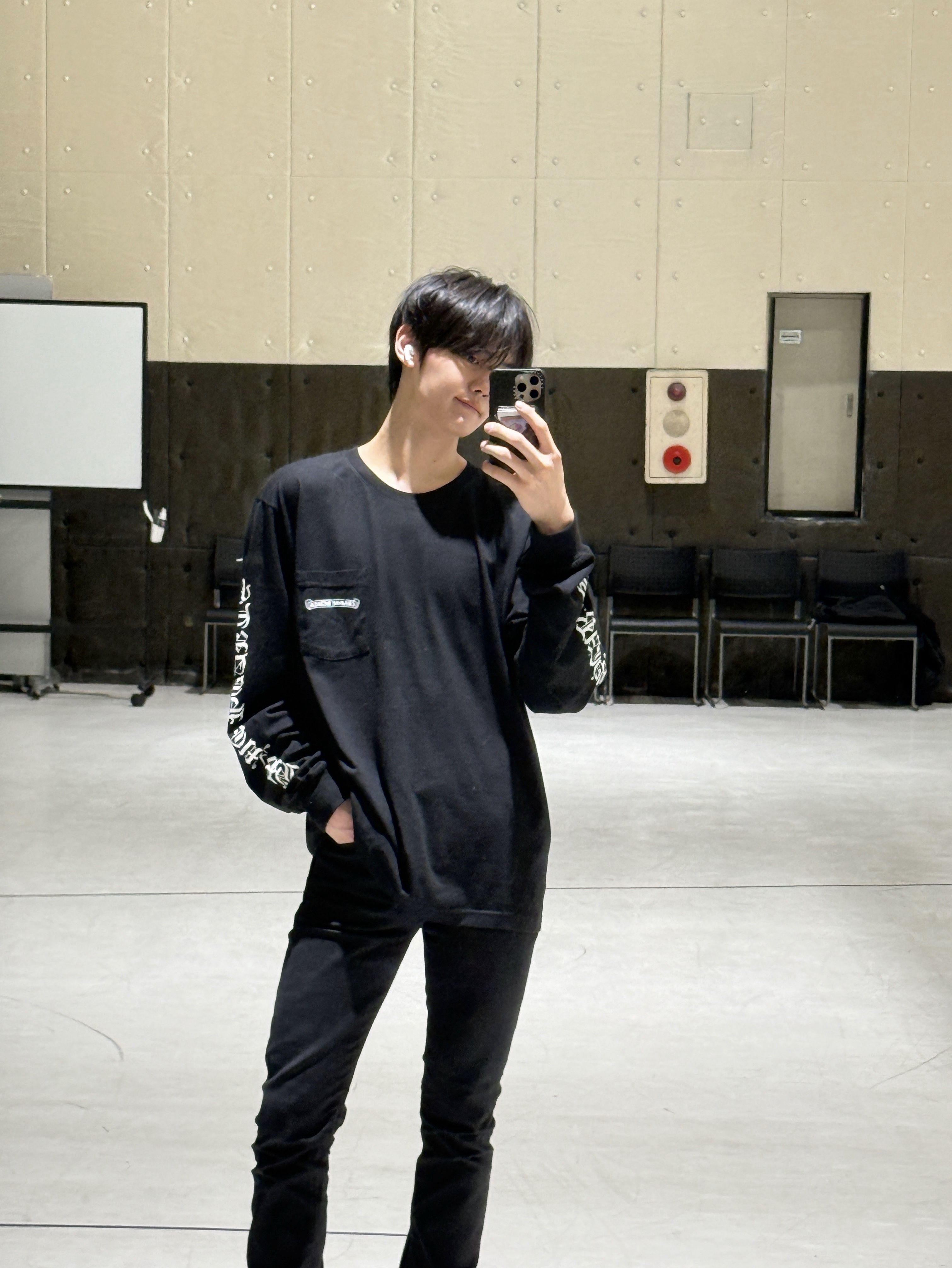 Latest photo of Kim Gyuvin (ZEROBASEONE)