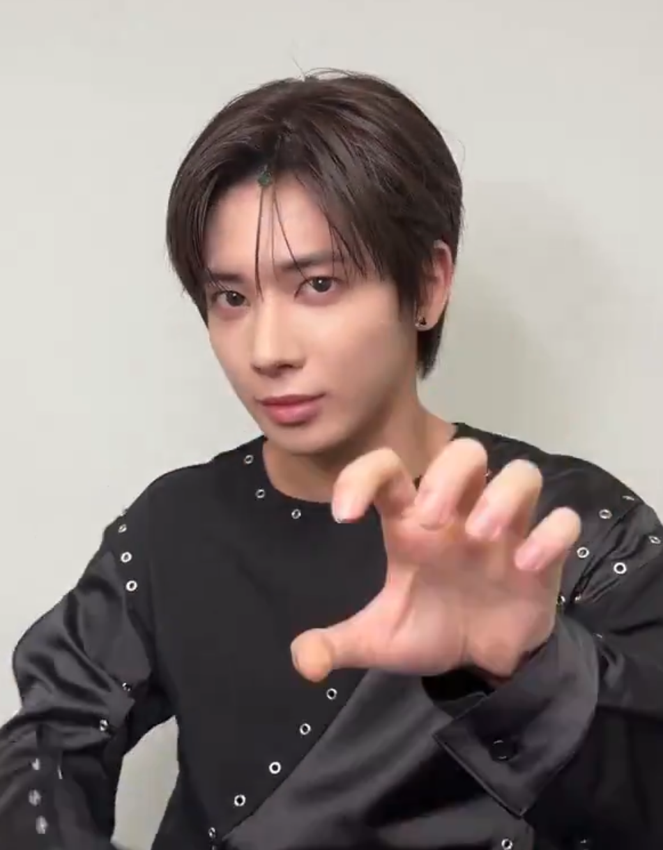 태현 (투모로우바이투게더)의 비하인드 컷