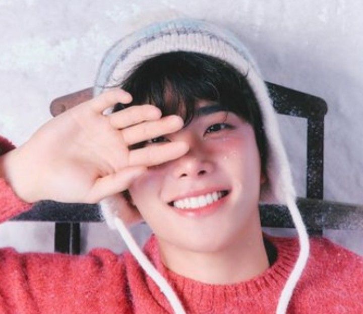 MJ (아스트로)의 최신 사진