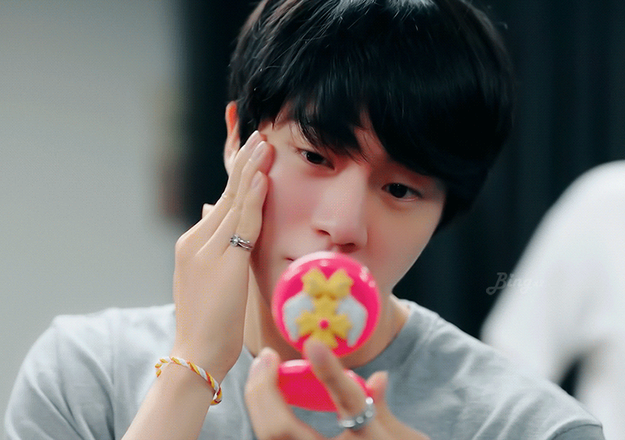 진 (방탄소년단)의 최신 사진