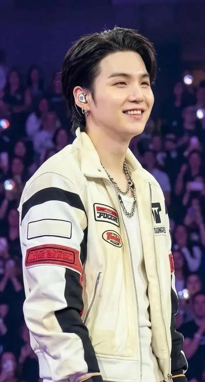 Foto terbaru SUGA (BTS)