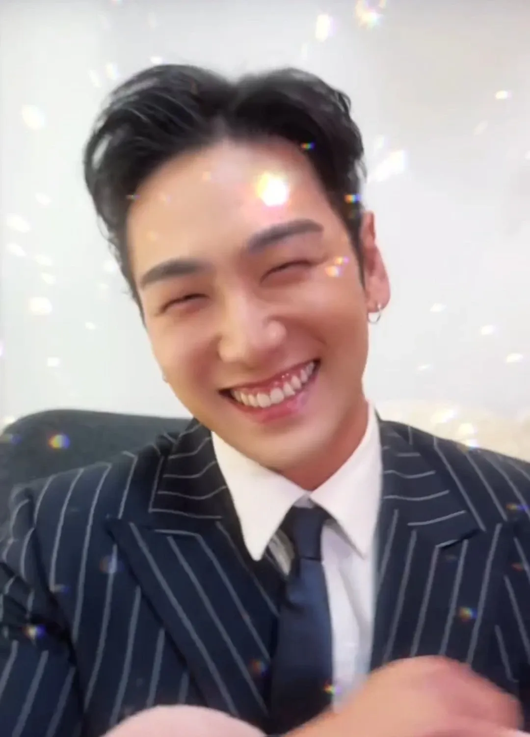 Behind-the-scenes cut of Baekho