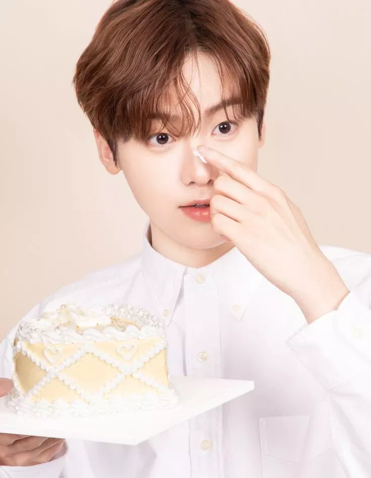 Behind-the-scenes cut of Sanha (ASTRO)