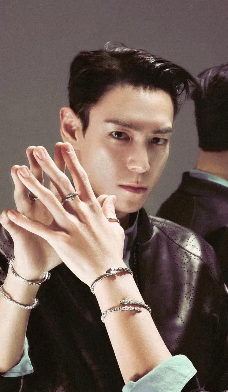 A heartfelt wallpaper shared by T.O.P's fans