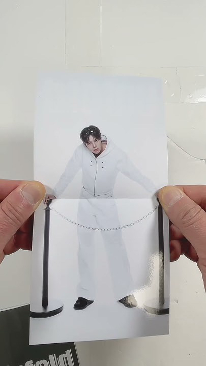 A heartfelt wallpaper shared by Shownu (MONSTA X)'s fans