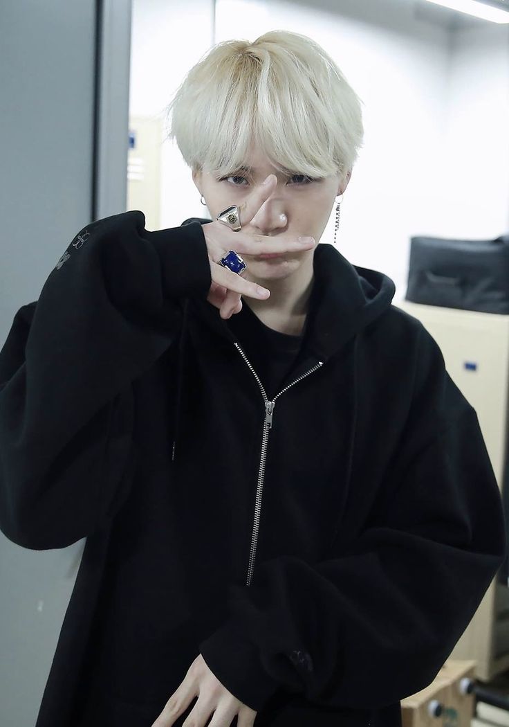 슈가 (방탄소년단) 최근 활동샷