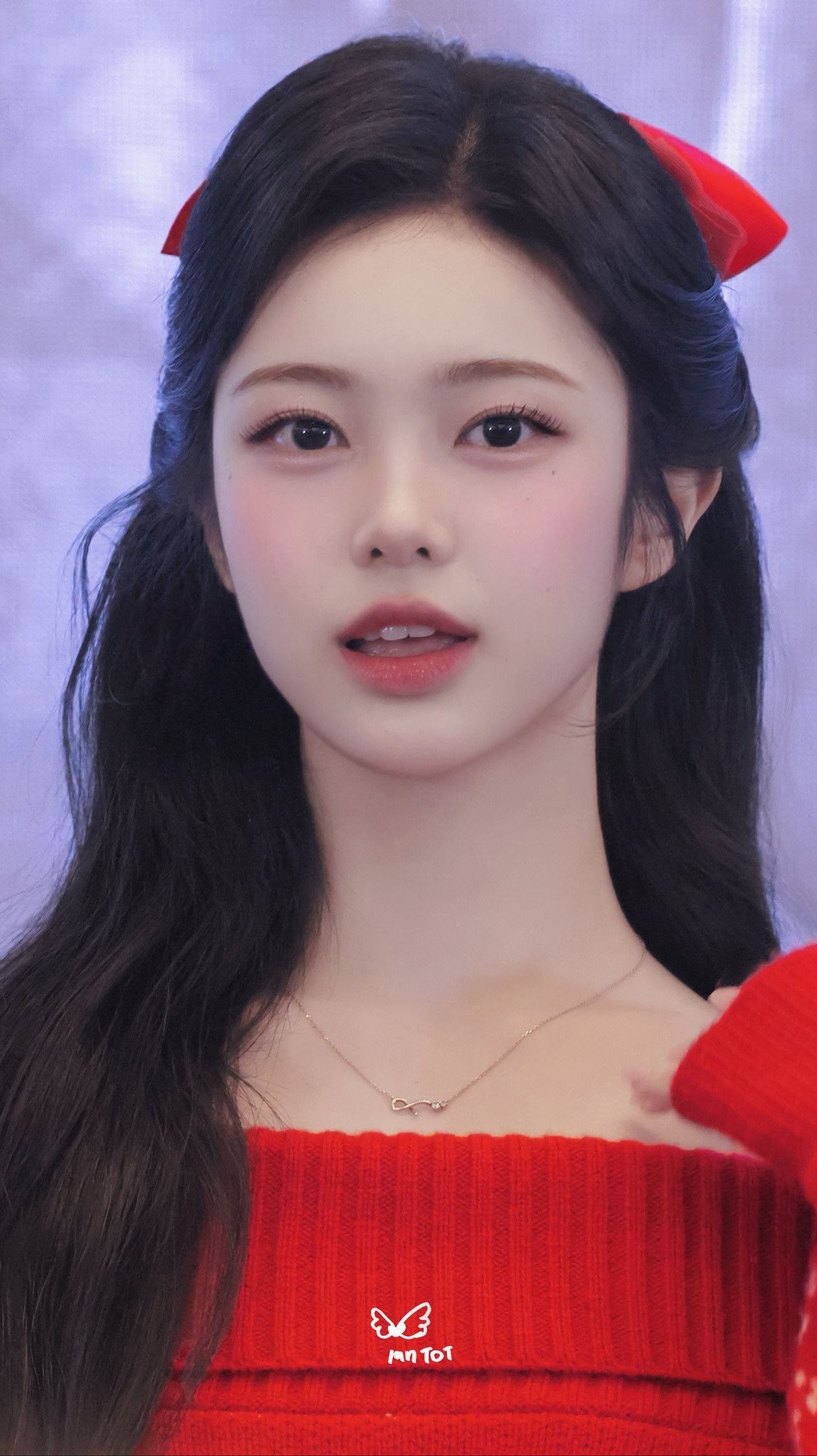 A moment captured by Ian (Hearts2Hearts)'s fan