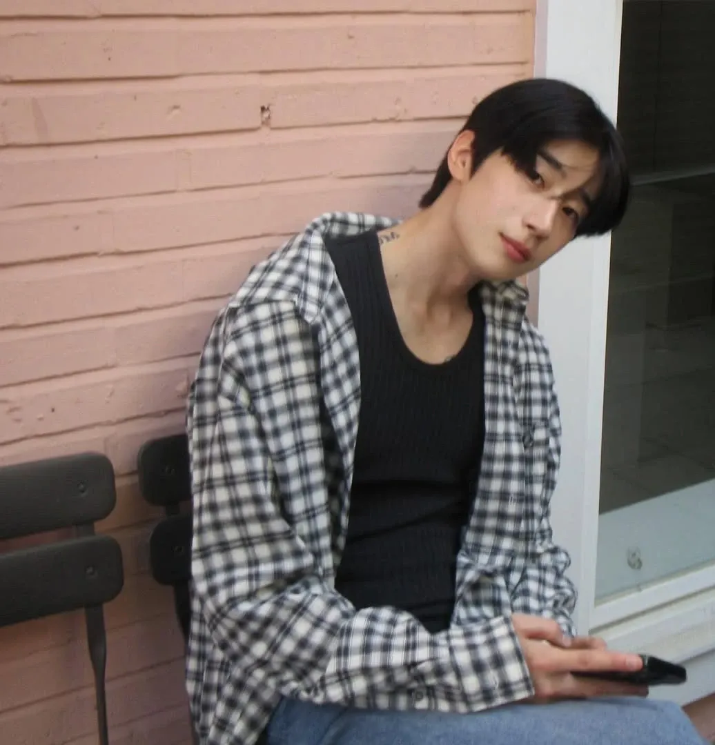 Recent activity shot of Han Seungwoo