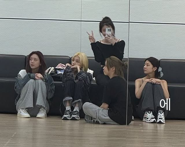 ITZY의 비하인드 컷