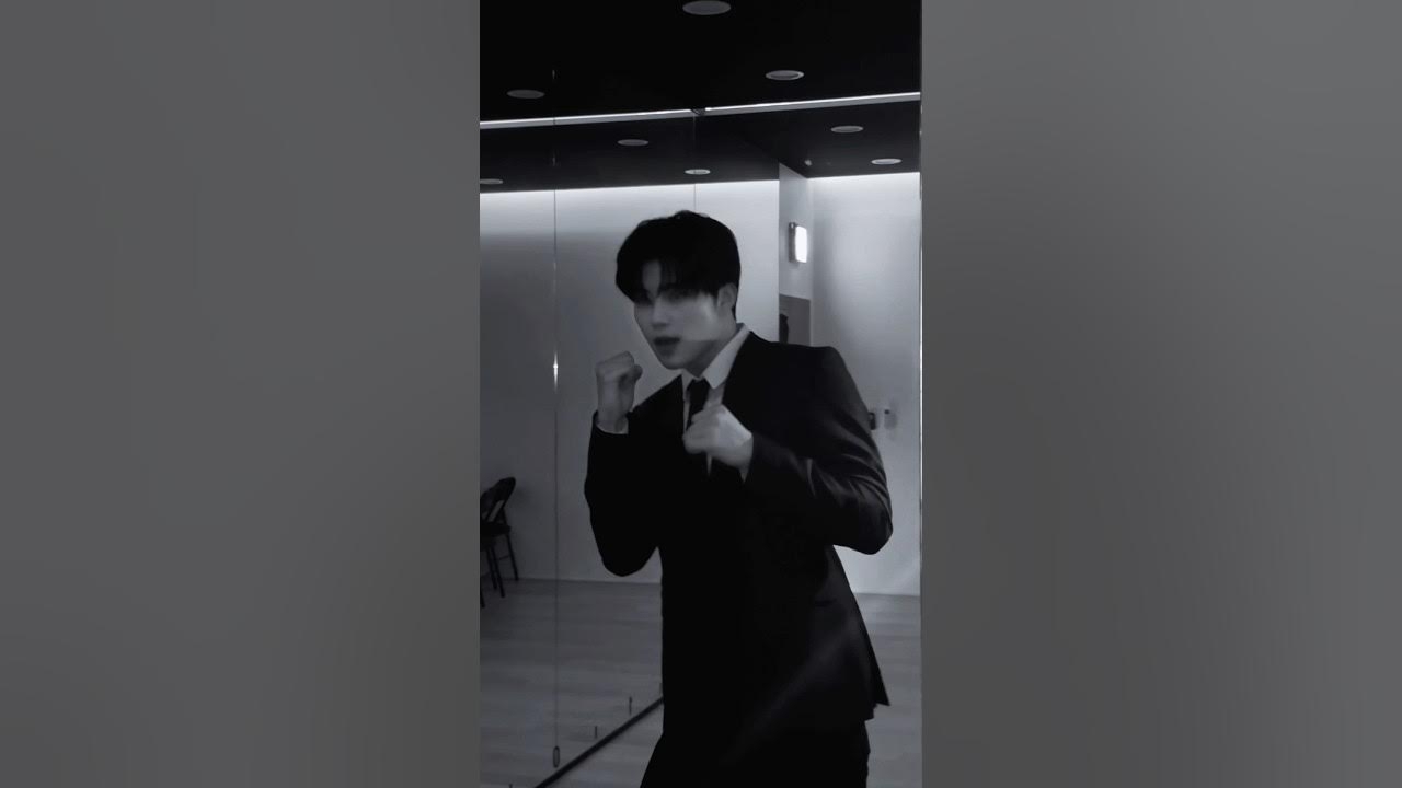 Latest photo of Park Gunwook (ZEROBASEONE)