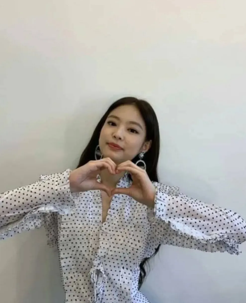 제니 (BLACKPINK) 최근 활동샷
