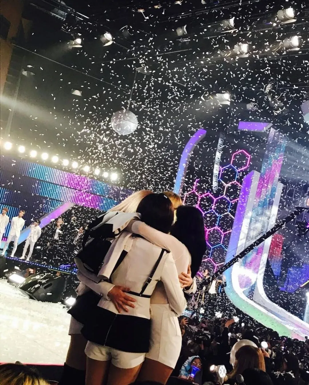 마마무의 비하인드 컷