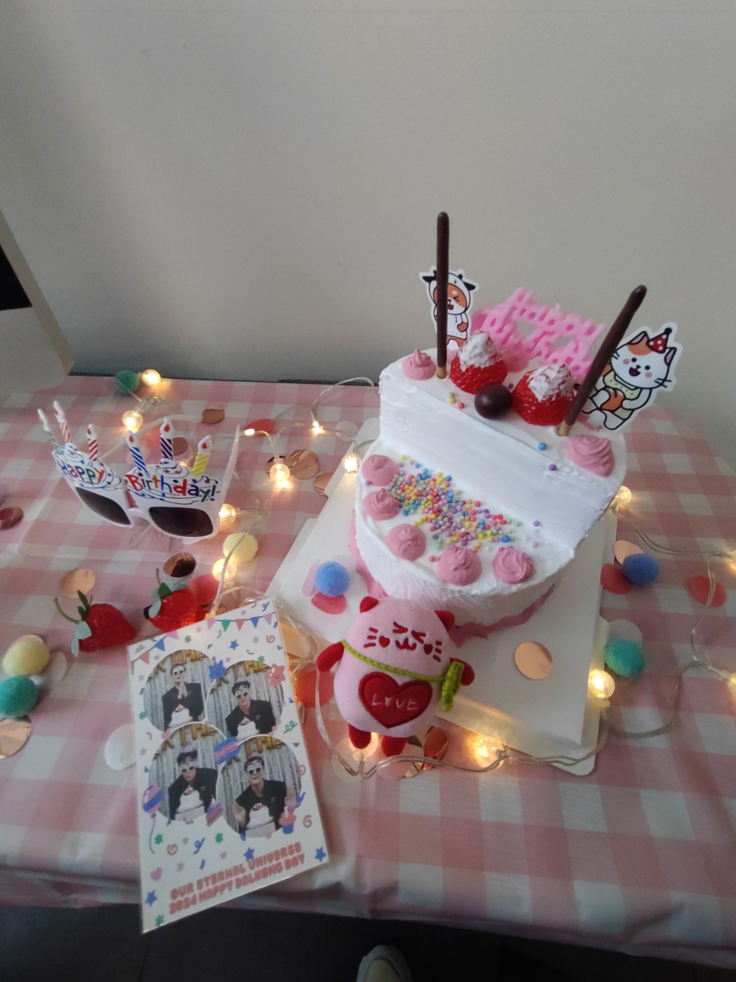 Behind-the-scenes cut of Moonbin (ASTRO)