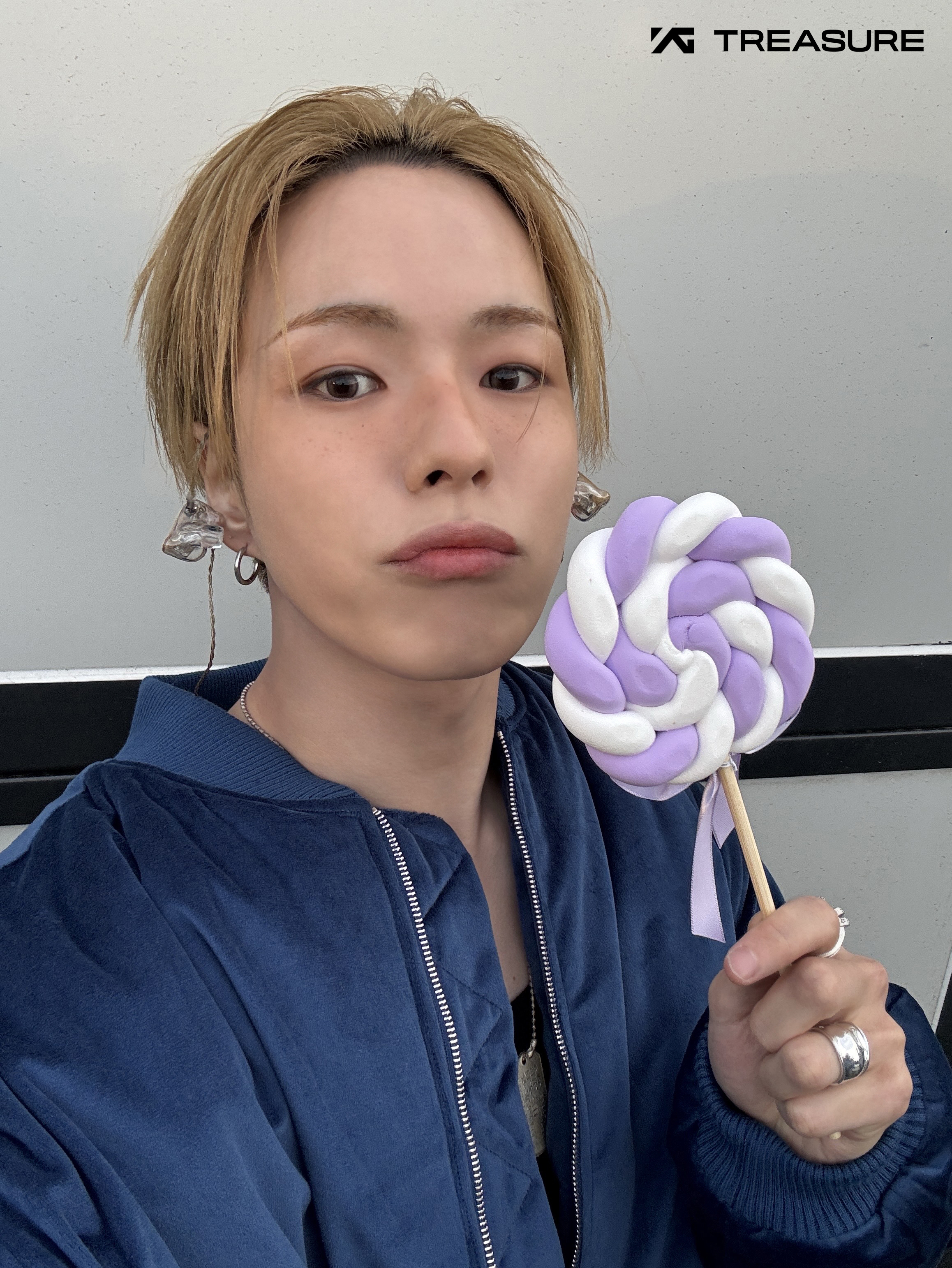 Behind-the-scenes cut of TREASURE