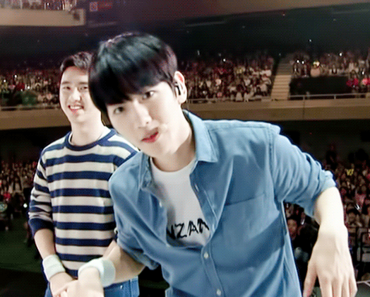 백현 (EXO)의 비하인드 컷