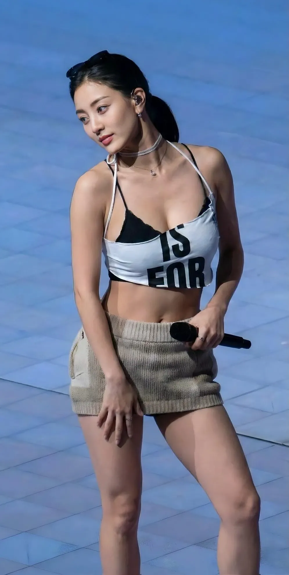 Foto aktivitas terbaru Jihyo (TWICE)