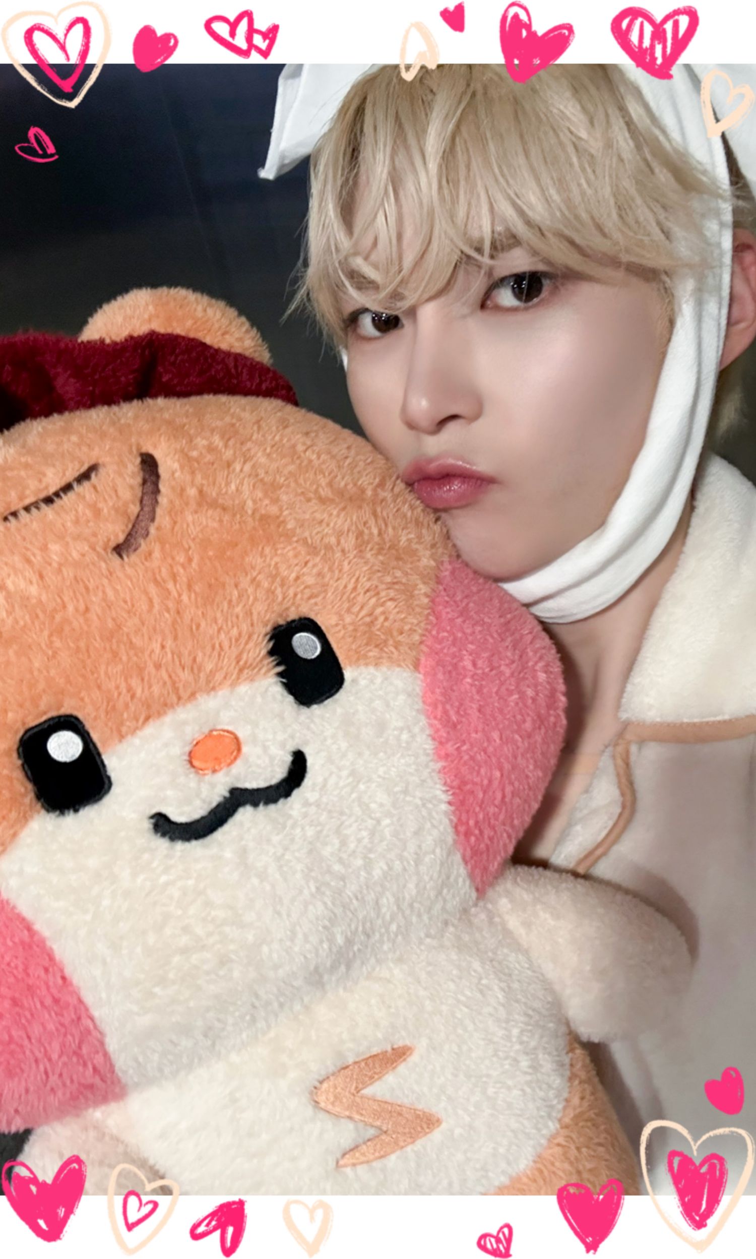 Fan-made special wallpaper for Sung Hanbin (ZEROBASEONE)