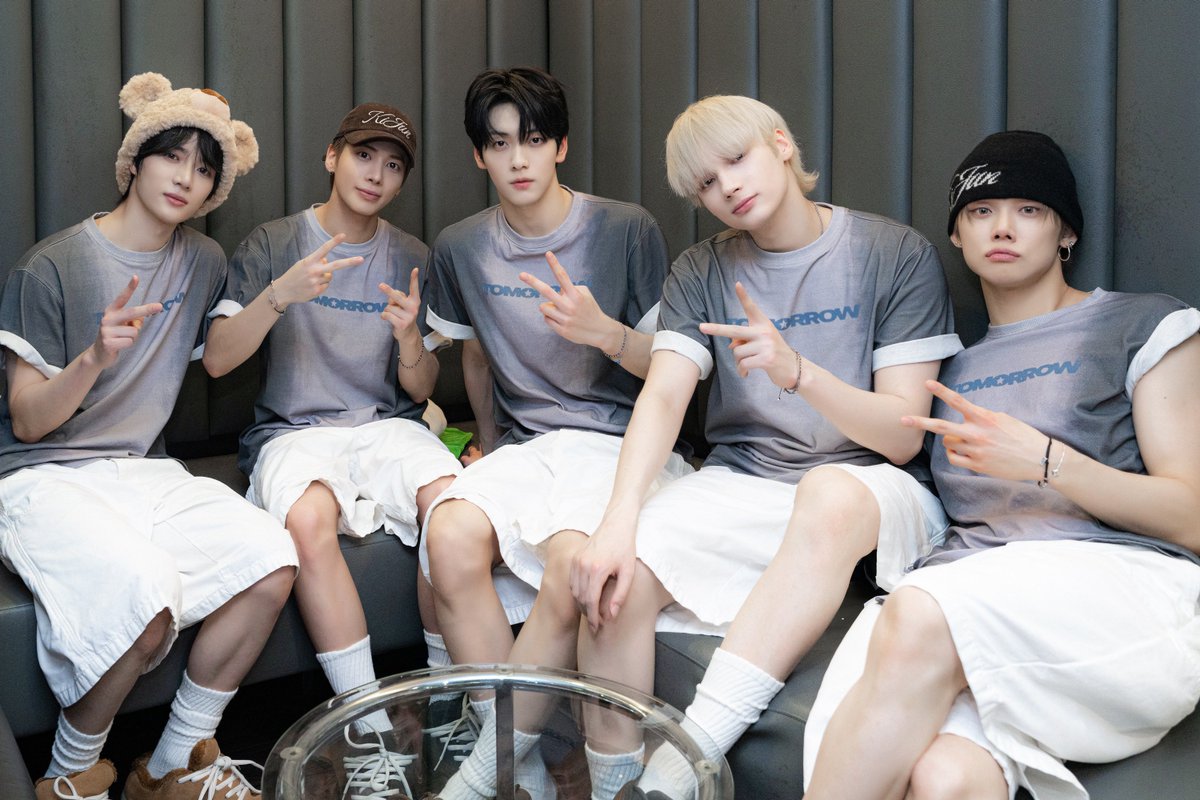 Momen yang diabadikan oleh penggemar TOMORROW X TOGETHER