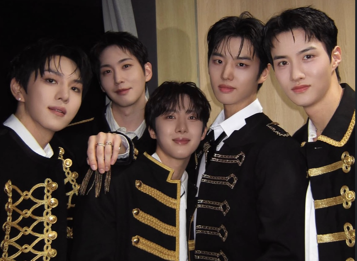 Behind-the-scenes cut of Yeoone (PENTAGON)