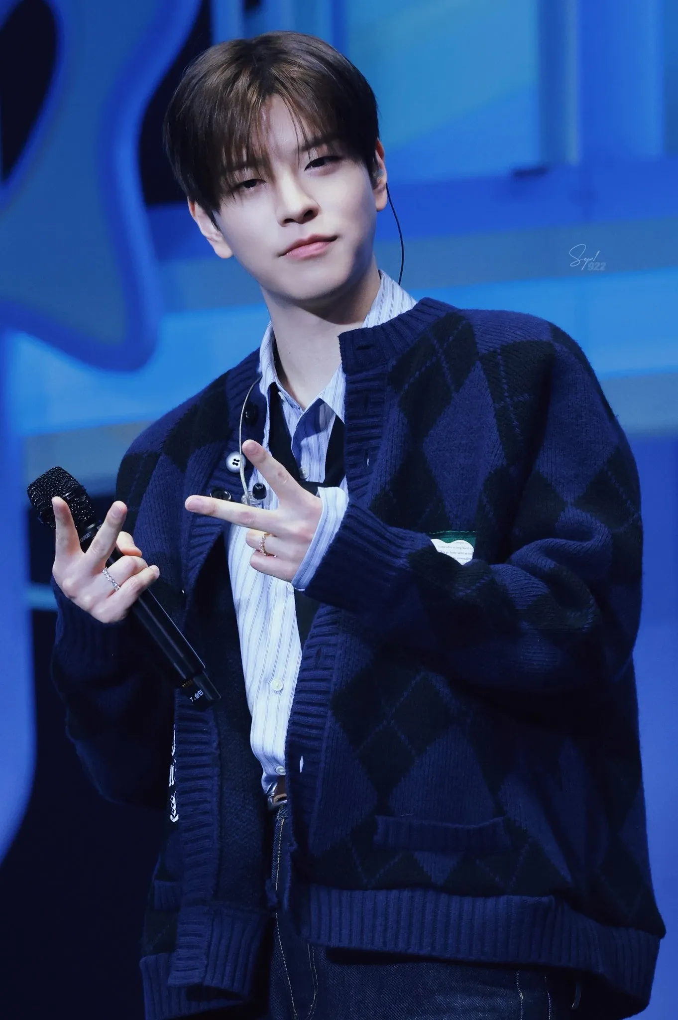Behind-the-scenes cut of Seungmin (Stray Kids)