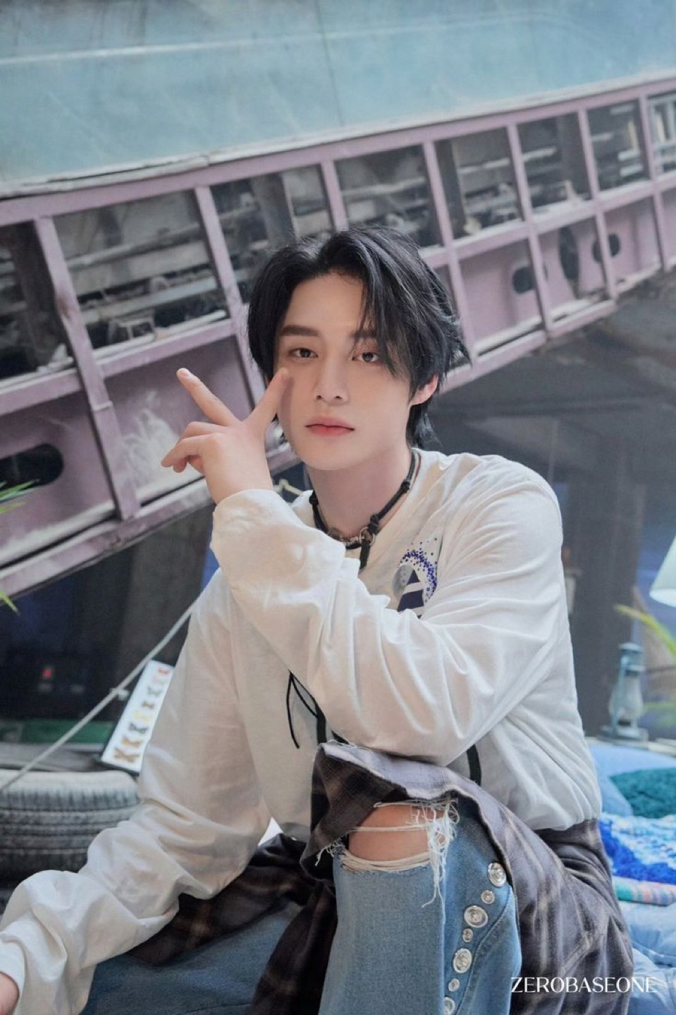 Recent activity shot of Kim Jiwoong (ZEROBASEONE)