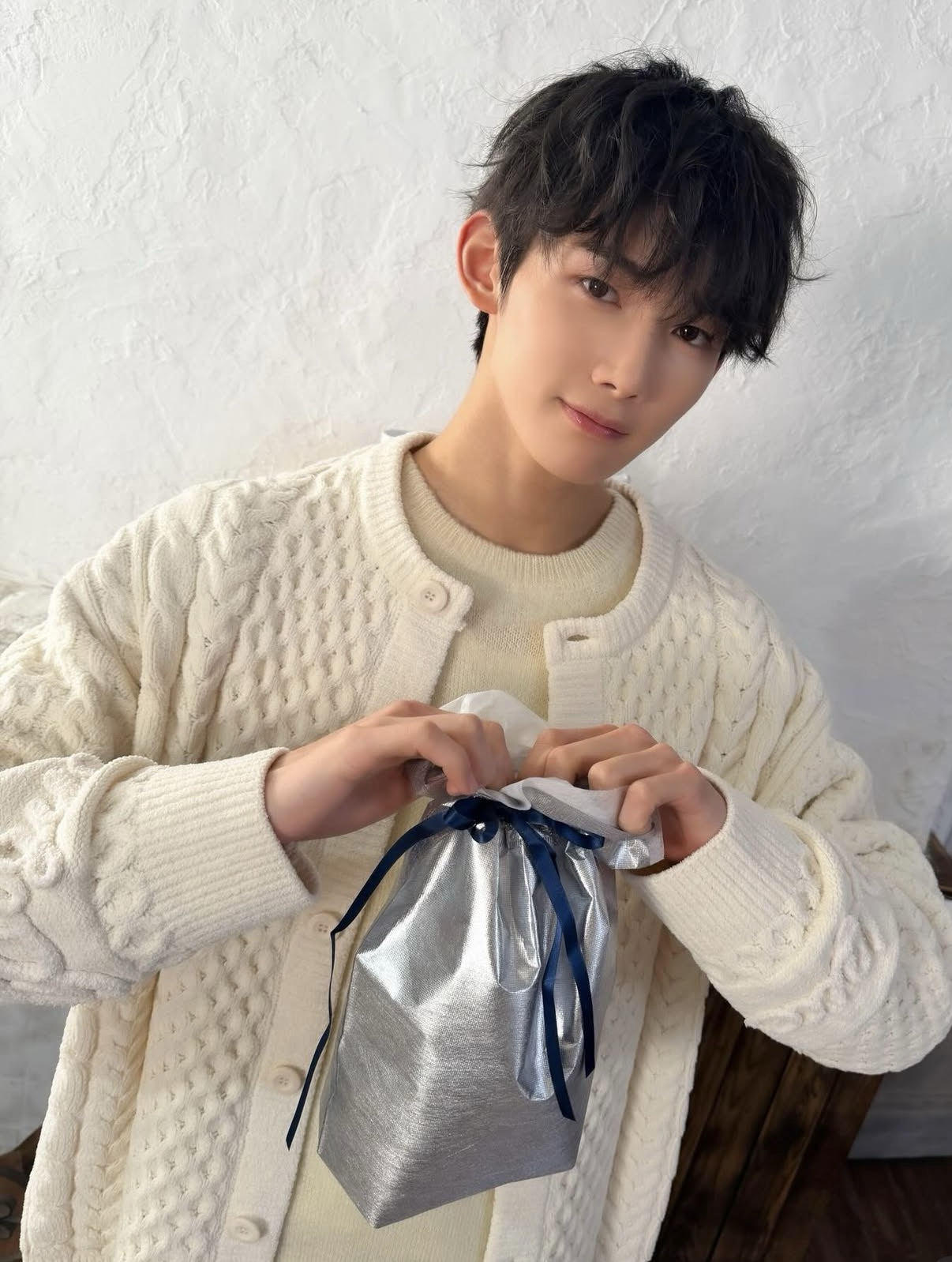 Jo (&TEAM)的幕后花絮