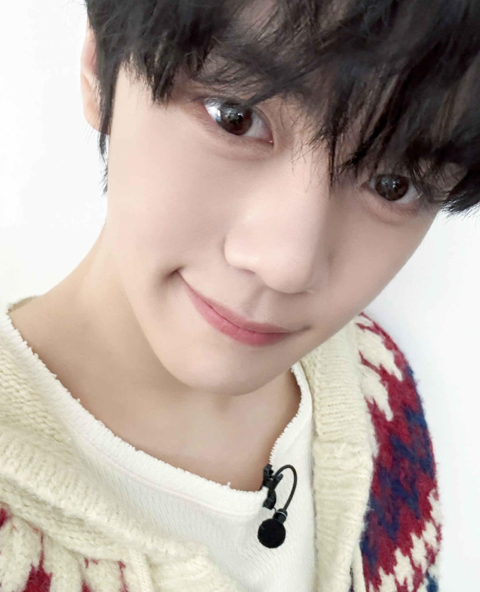 Behind-the-scenes cut of Kim Gyuvin (ZEROBASEONE)