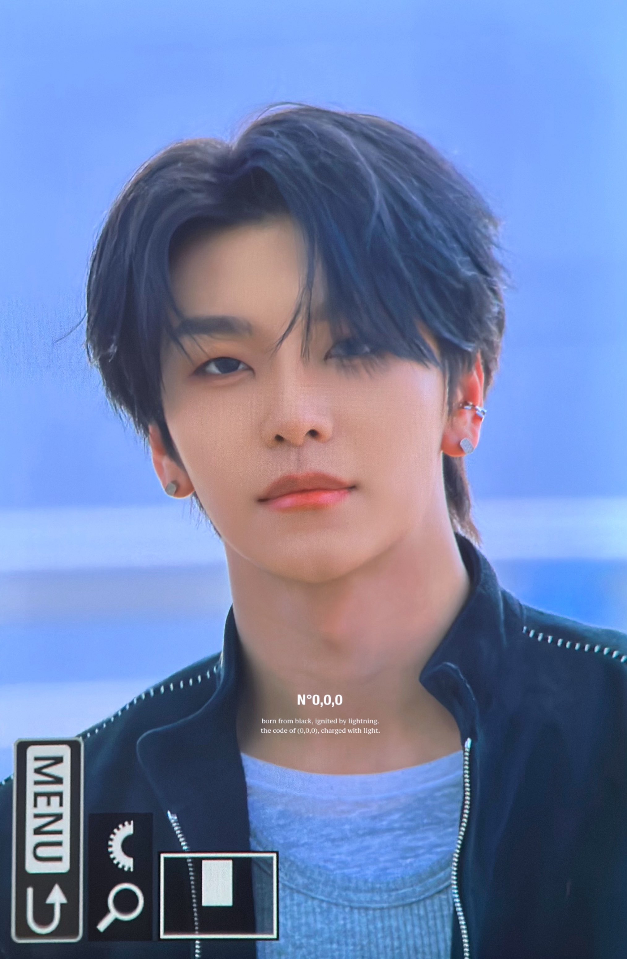 A moment captured by He Xinlong (ALPHA DRIVE ONE)'s fan