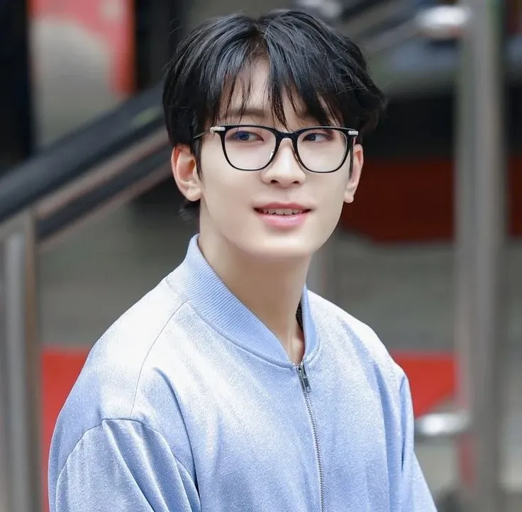 Behind-the-scenes cut of Wonwoo (SEVENTEEN)