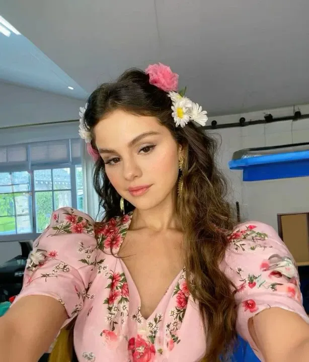 Behind-the-scenes cut of Selena Gomez