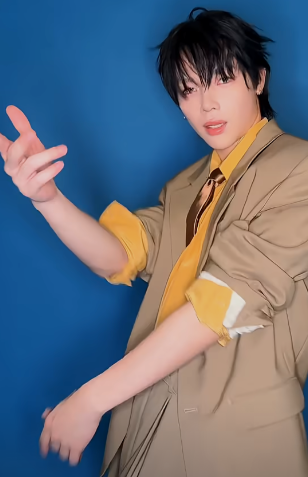 Behind-the-scenes cut of Nicholas (&TEAM)