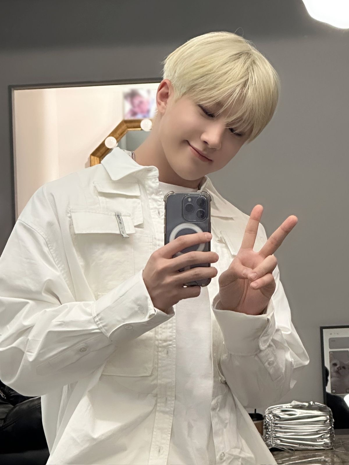 Behind-the-scenes cut of Jinjin (ASTRO)